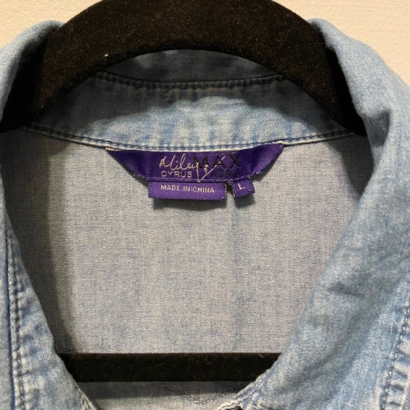 Women’s  Denim Shirt - Picture 2 of 2